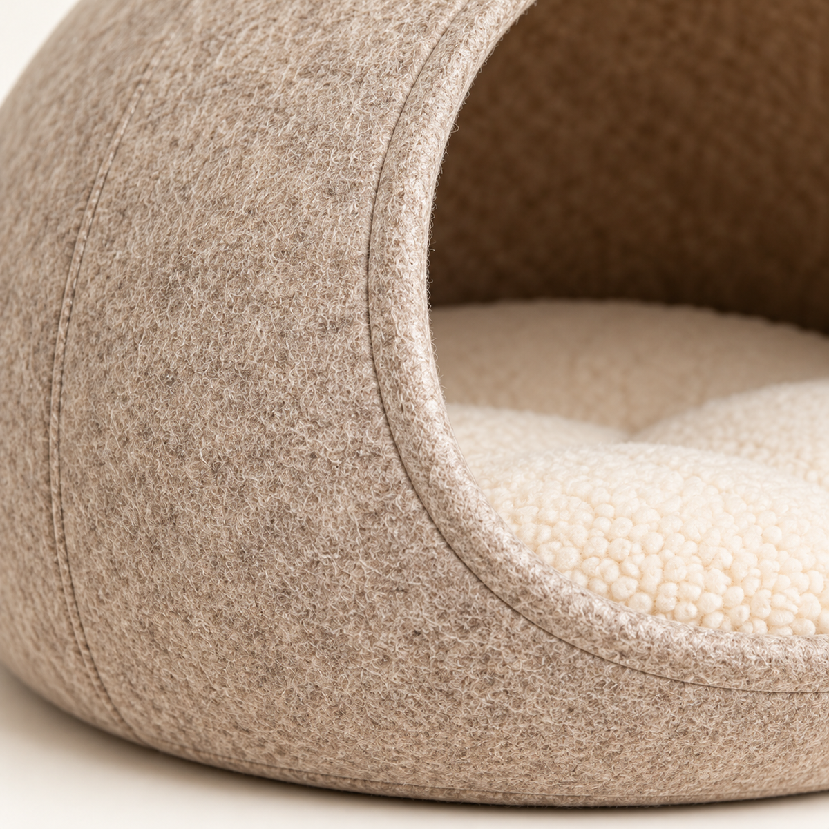 Lunaveller Cozy Dome Cave Pet Bed – Soft Covered Sleeping Bed for Cats & Small Dogs