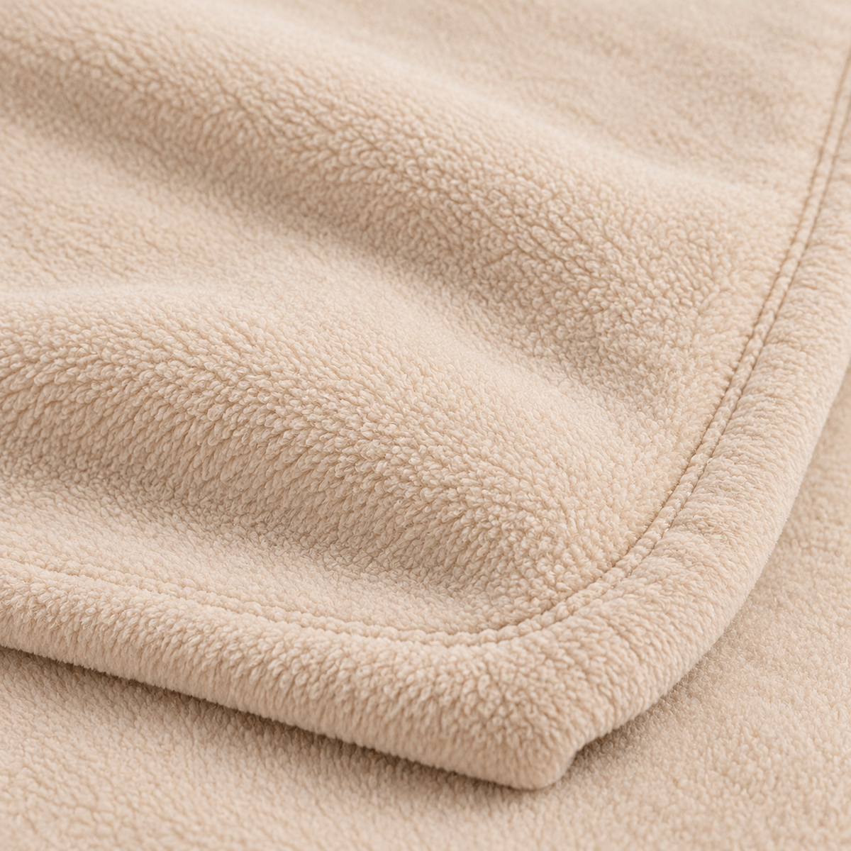 Lunaveller Soft Plush Pet Blanket – Cream Cozy Fleece Throw Blanket for Cats & Dogs