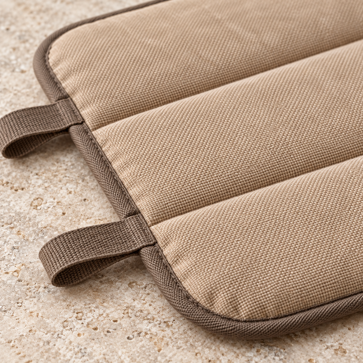 Lunaveller Beige Portable Quilted Pet Sleep Mat – Soft Travel Resting Pad for Cats & Dogs